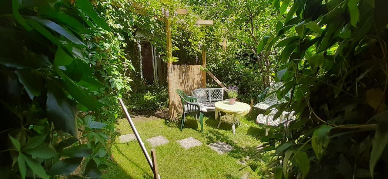 Fassbinder Klause Mit Mini-Terrasse Apartamento Sankt Veit an der Glan Exterior foto